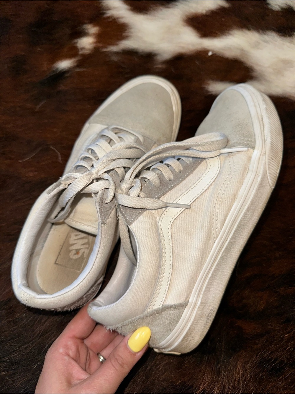 Vans Low-Top Sneakers in Light Gray and White